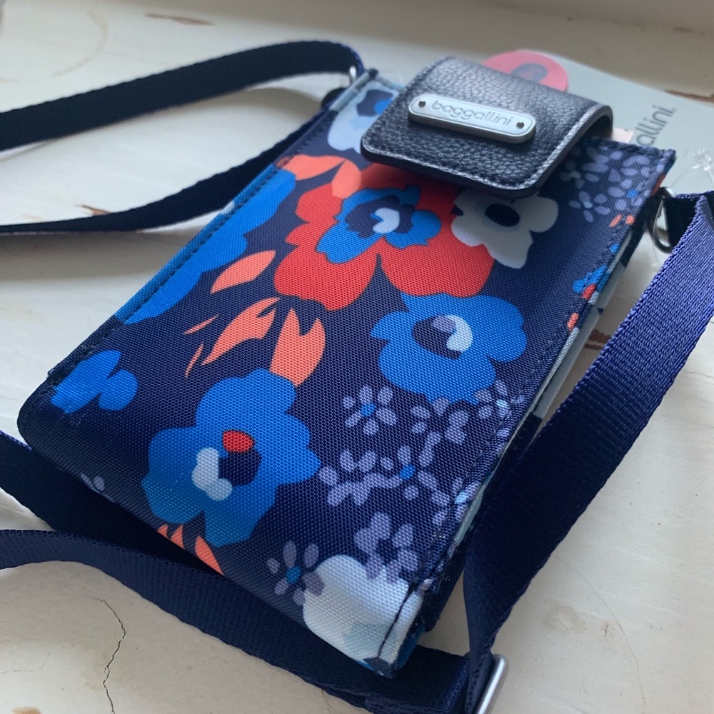 Baggallini phone 📱 crossbody bag